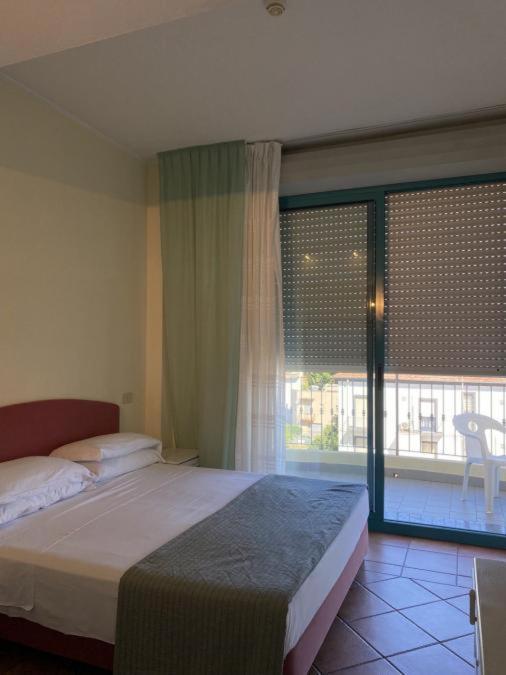 Bellariva Feeling Hotel Римини Экстерьер фото