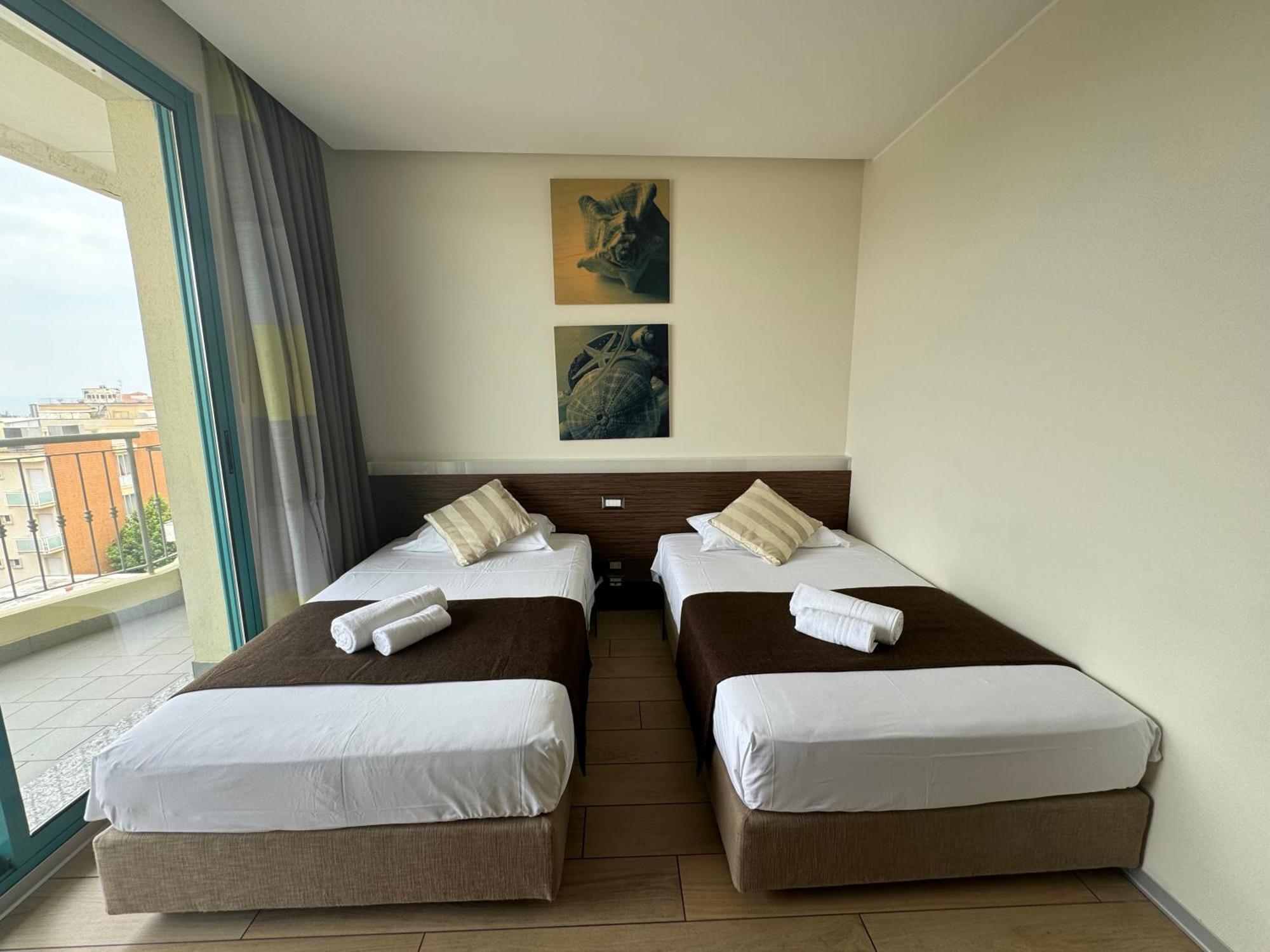 Bellariva Feeling Hotel Римини Экстерьер фото