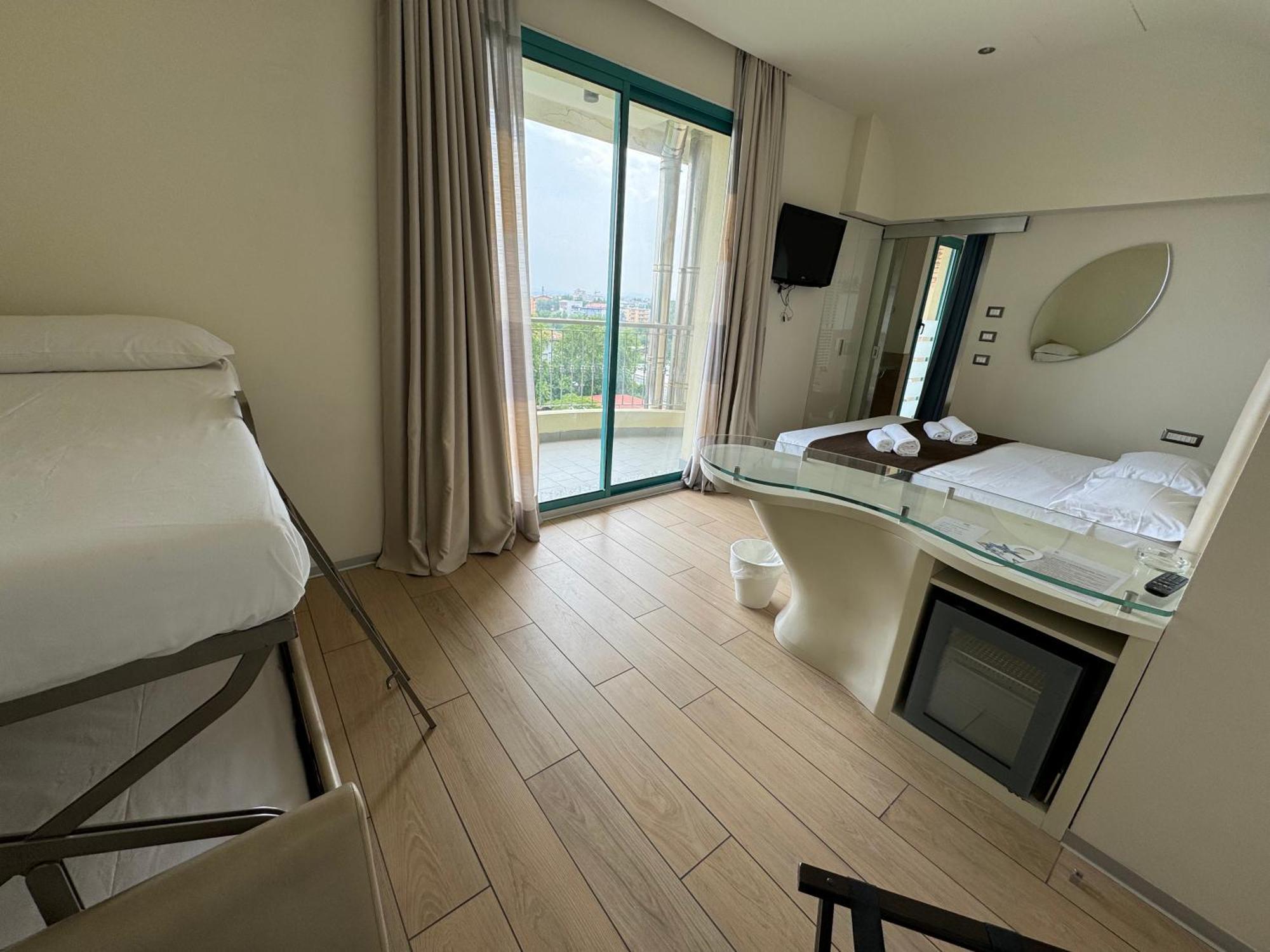 Bellariva Feeling Hotel Римини Экстерьер фото