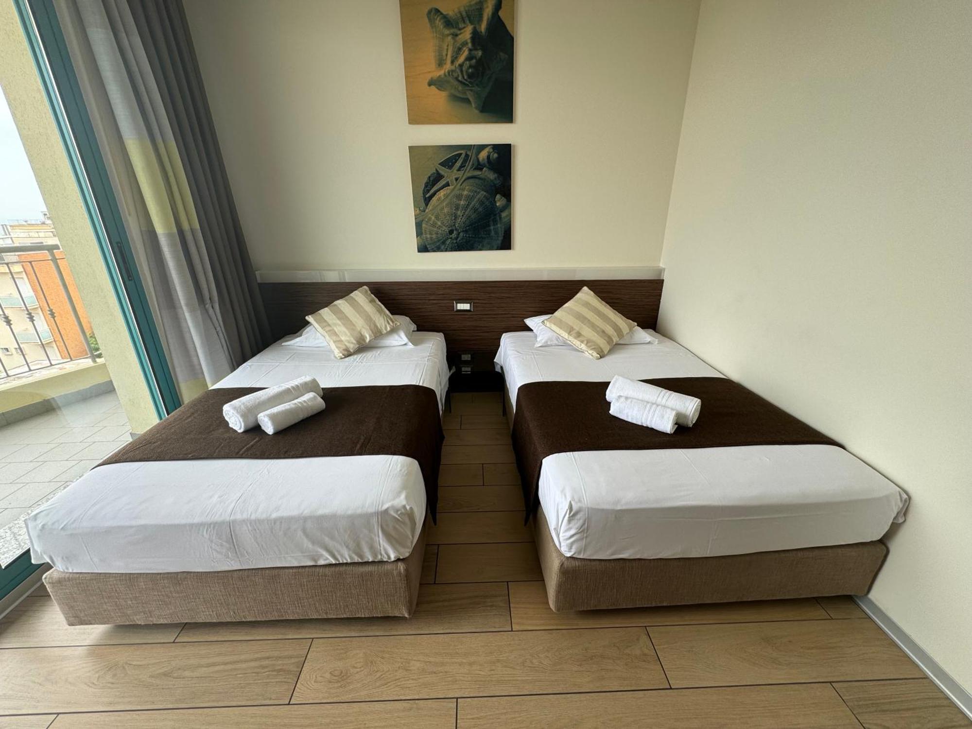 Bellariva Feeling Hotel Римини Экстерьер фото